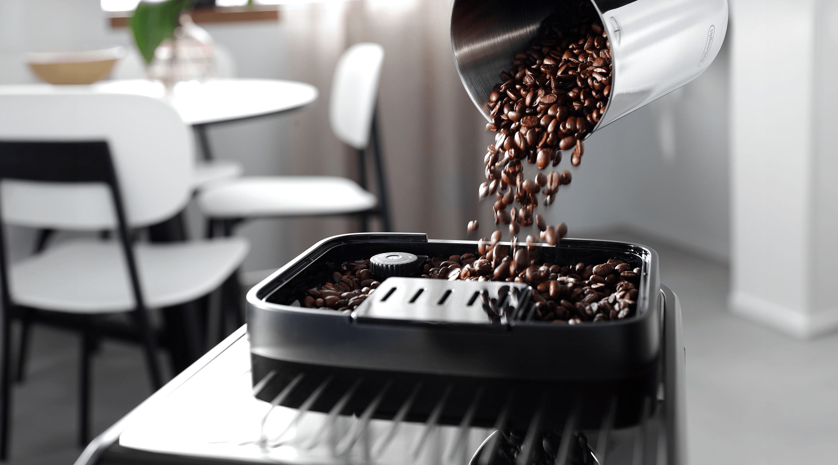 De'Longhi Magnifica Evo Automatic Coffee Machine